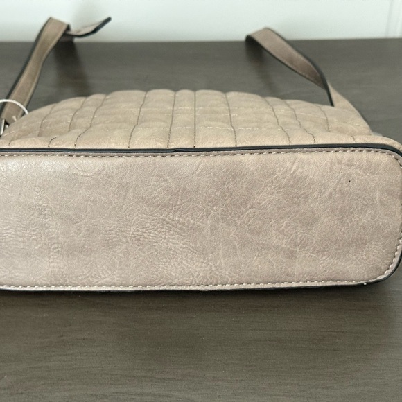 Sam & Hadley Quilted Crossbody Handbag - Cream 9" x 3" - Picture 6 of 16